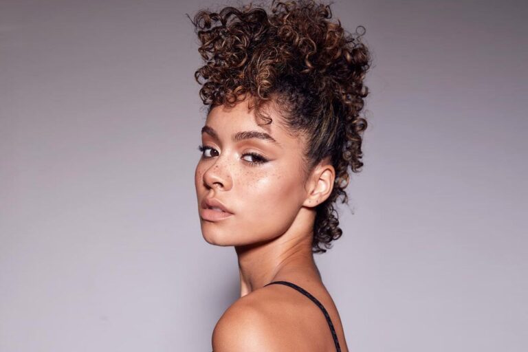 21 Sassy Short Curly Hairstyles To Wear At Any Age