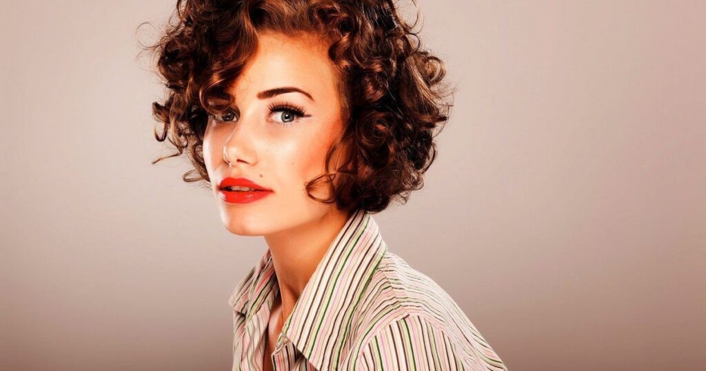 Sexy Modern Texture for Short Curly Hair